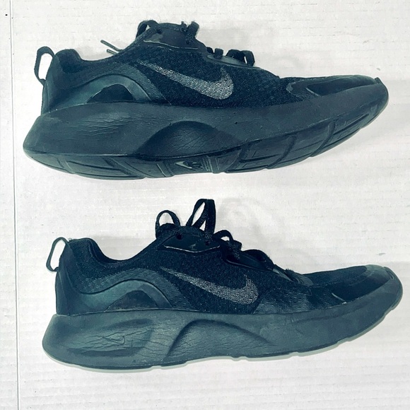 Nike Wearallday Sneakers Boys 6Y Black Gym Shoes Reflective‎ Uniform Running - Picture 1 of 8